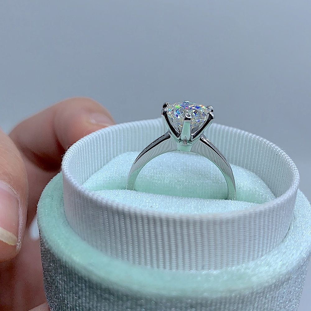 2.6 TCW CARAT ROUND BRILLIANT ENGAGEMENT RING - Picture 4 of 12